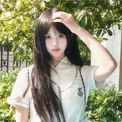 红色机尾